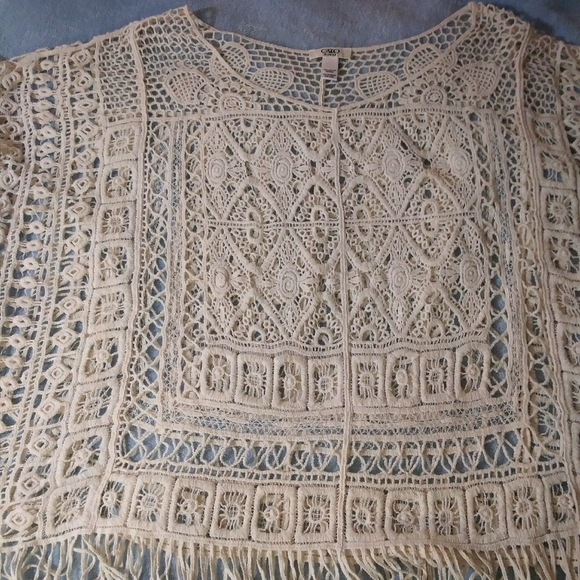 Cato Crochet Cover-up w/Sleeves - Picture 3 of 6